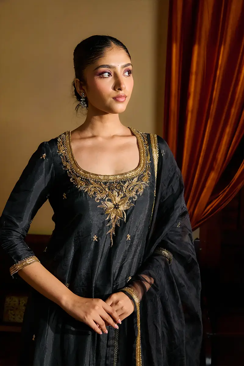 Black Opulence Whispers