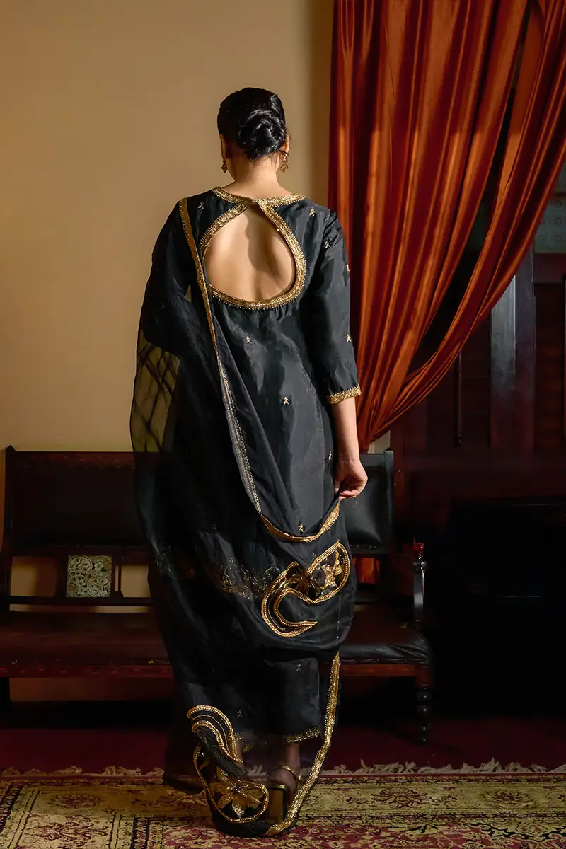 Black Opulence Whispers