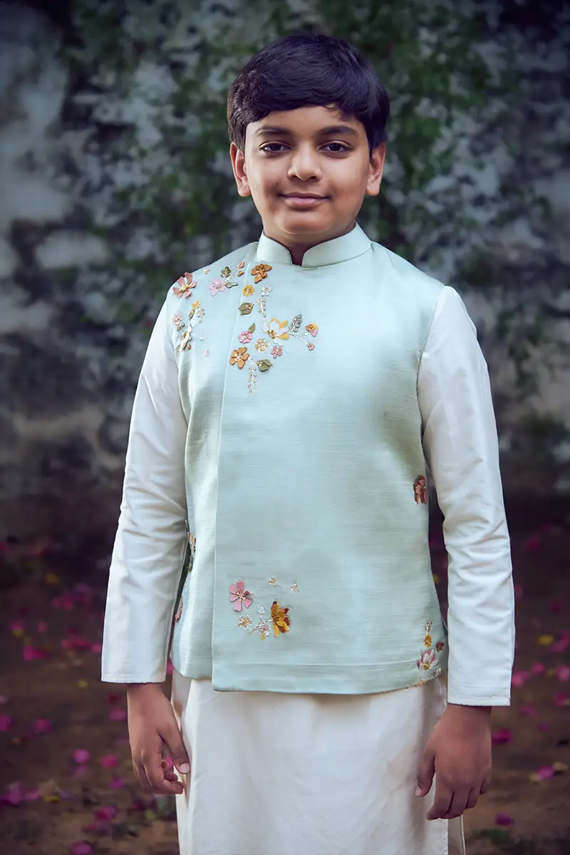 Ivory mint Radiance (1)